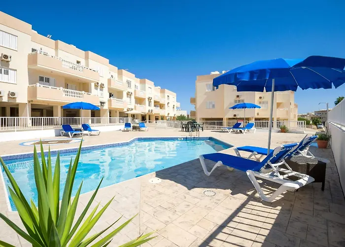 Sofia Apartment 700M Away From The Beach